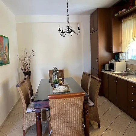 بيت للعطل Sea & Sun Retreat Vrasná