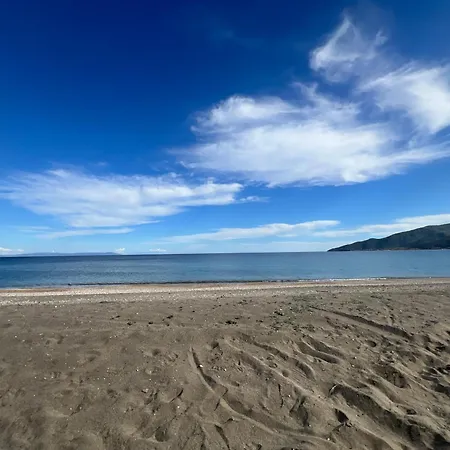 Sea & Sun Retreat Vrasná