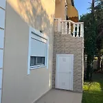 Sea&sun Retreat Vrasná