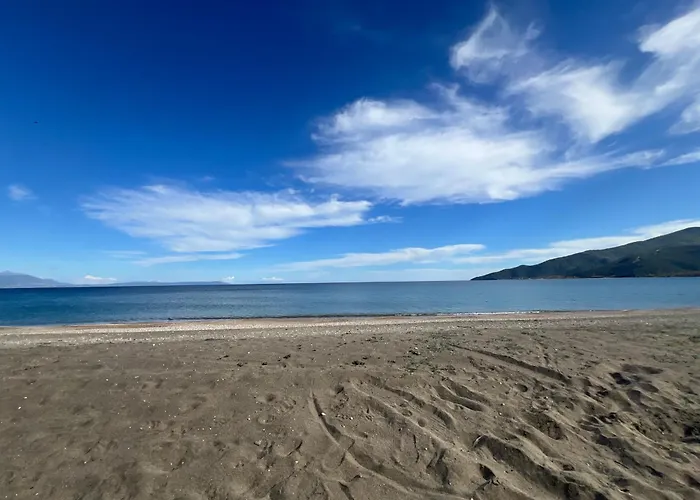 Sea & Sun Retreat Vrasná